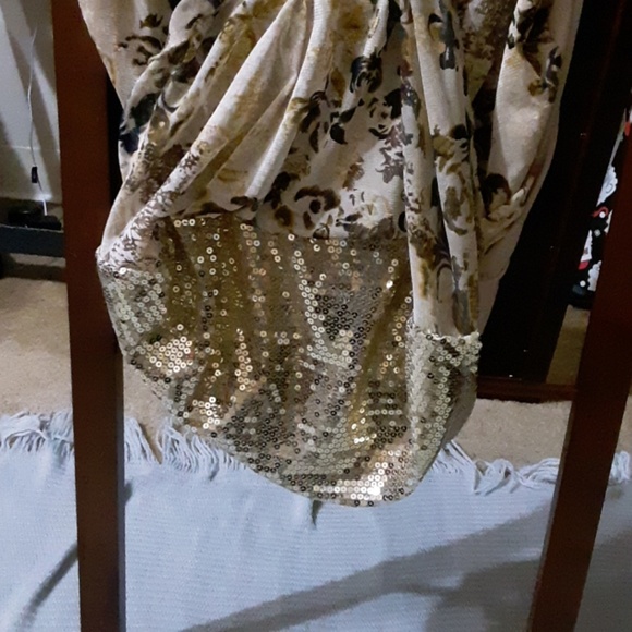 Top - Picture 5 of 5